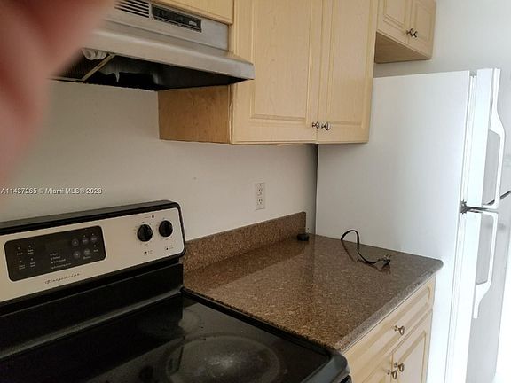 5th image of 2020 NE 135th St APT 604