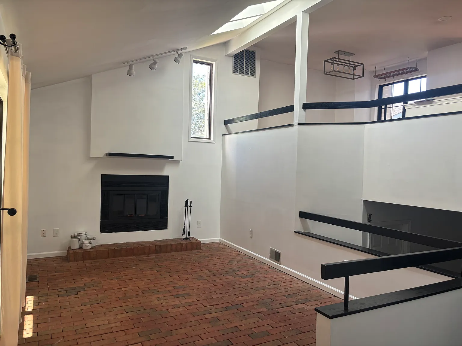 4 bed, 1506 sqft, $3,200 — Photo 3