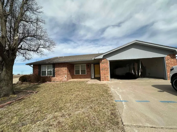 104 Oak Dr, Medford, OK 73759