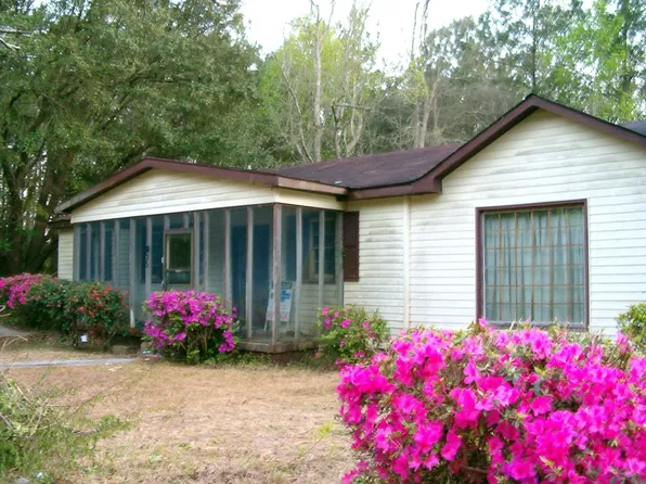 905 Toby Rd, Mc Clellanville, SC 29458