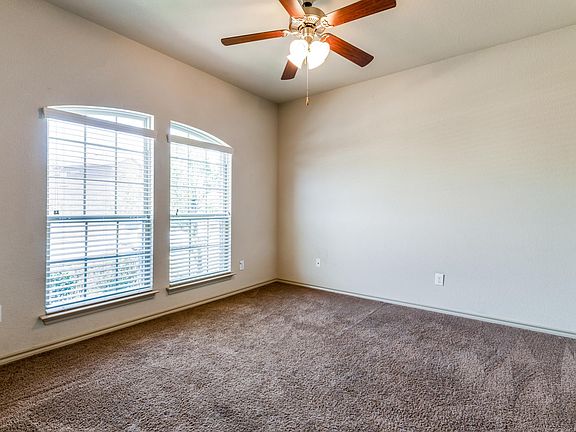 4th image of 10840 Abbeyglen Ct