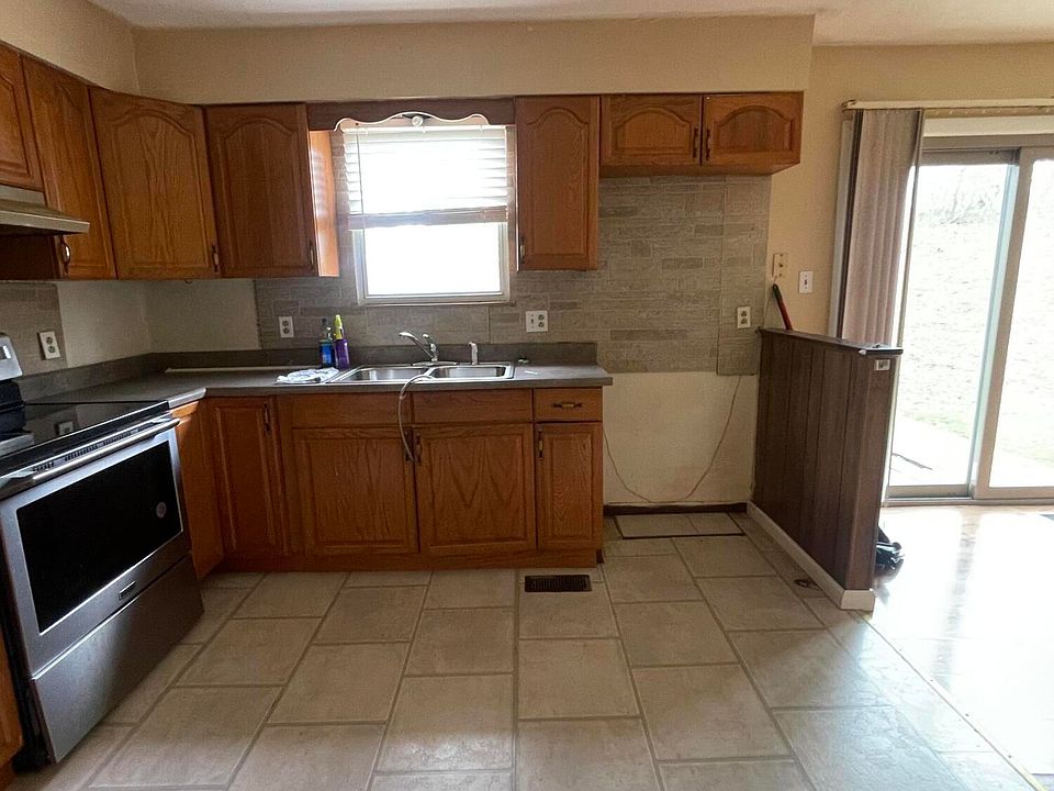 13th image of this home