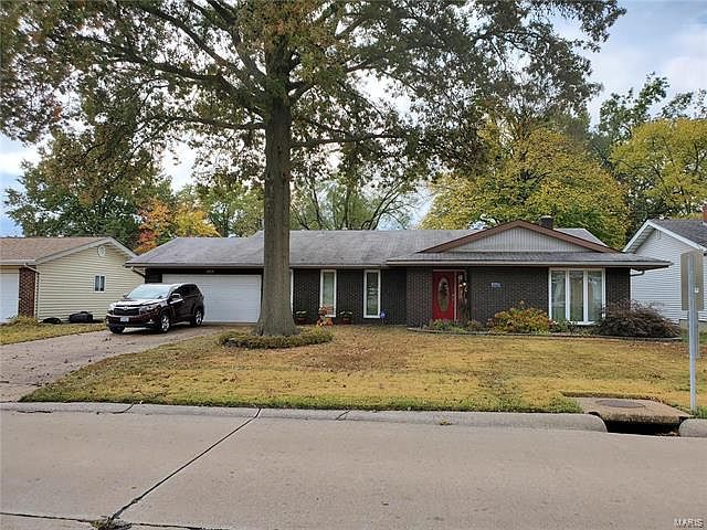 1st image of 708 Coach House Dr