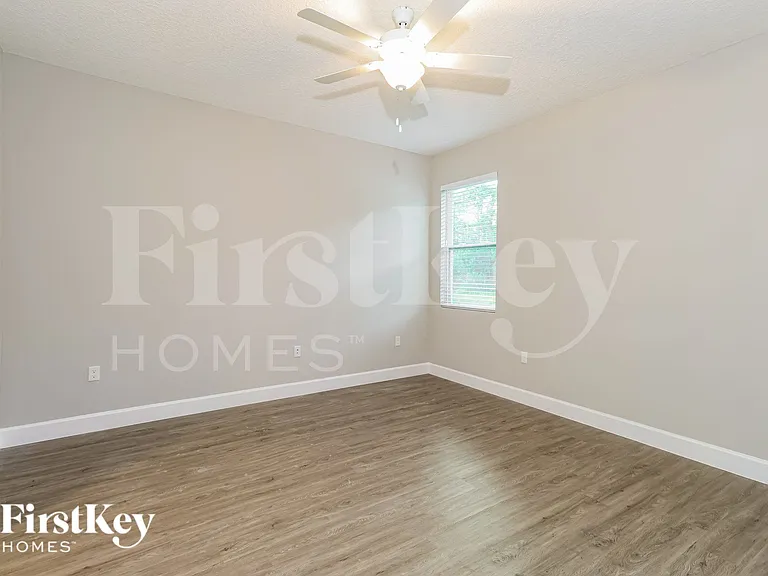 121 Dailey St SE — Photo 7