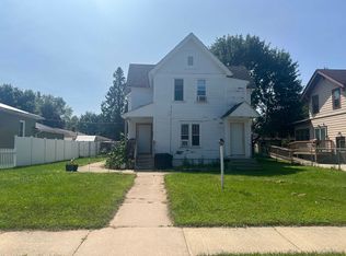 406 W 5th St, Shawano, WI 54166