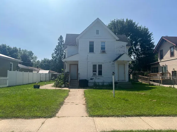 406 W 5th St, Shawano, WI 54166