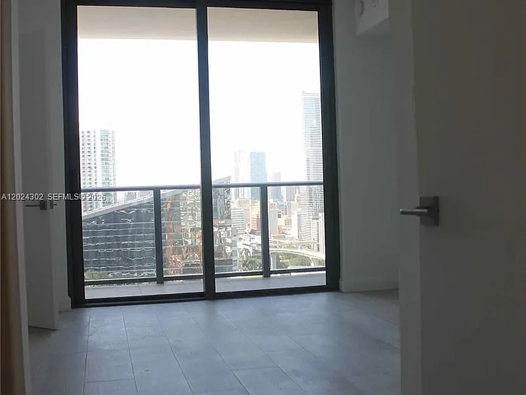 45 SW 9th St #2109 — Photo 5