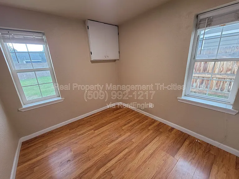 1124 E 7th Ave — Photo 12