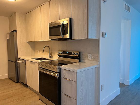2nd image of 1251 NE 108th St APT 318
