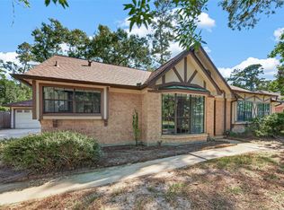 9626 Pinehurst St, Baytown, TX 77521