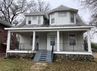 969 W Wood St, Decatur, IL 62522