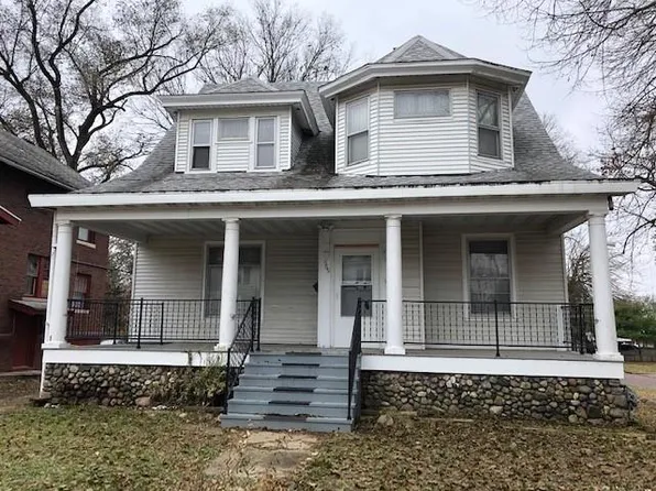 969 W Wood St, Decatur, IL 62522