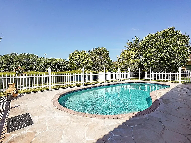 1574 NW 103rd Ter — Photo 56