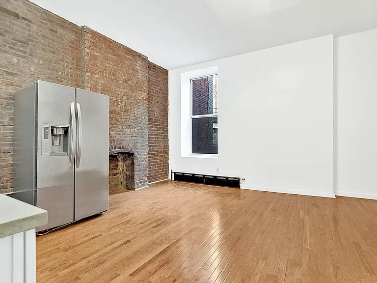 1253 Pacific St #2 — Photo 4