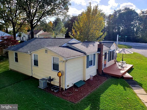 3rd image of 127 Forestdale Ave