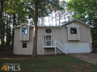 390 Madeline Cir, Lawrenceville, GA 30043