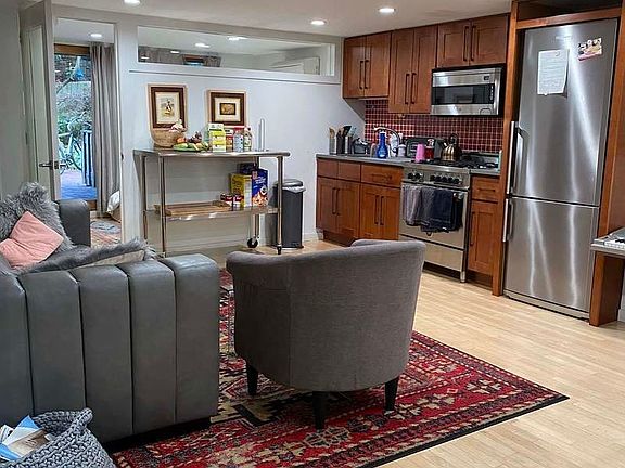 3rd image of 206 11th St #1