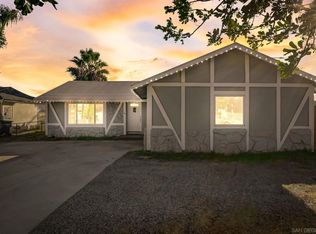 560 W Los Angeles Dr, Vista, CA 92083
