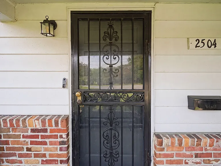 2504 Tait Ct — Photo 8