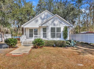 203 Island Dr, Midway, GA 31320