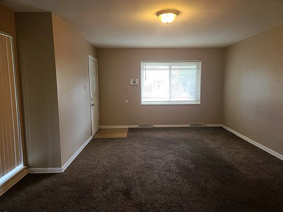 3rd image of 364 Merrill Ave