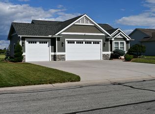 2743 Limerick Dr, Bay City, MI 48706