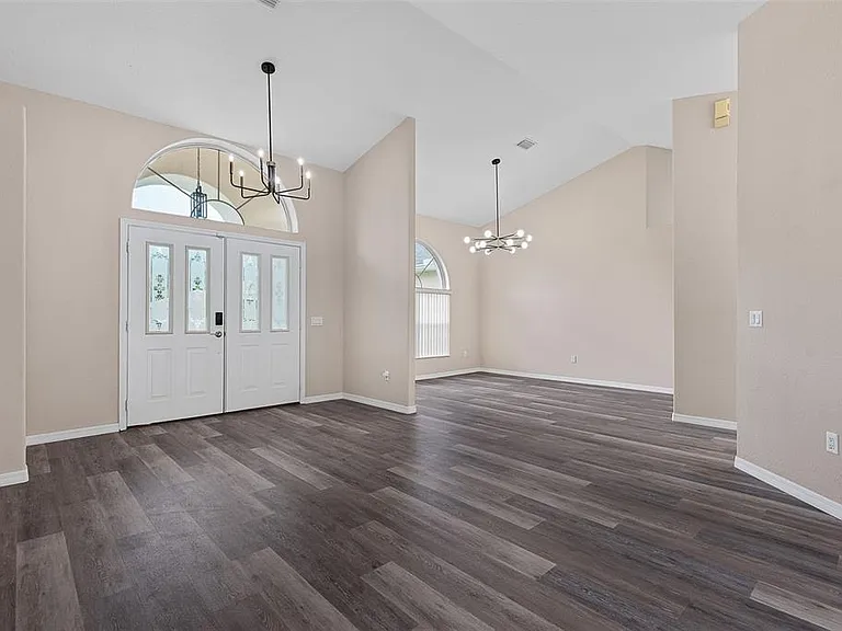 14 Colechester Ln — Photo 11