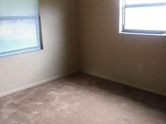 4th image of 935 N 11th St