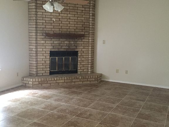 3rd image of 1332 Baxley Ln #1