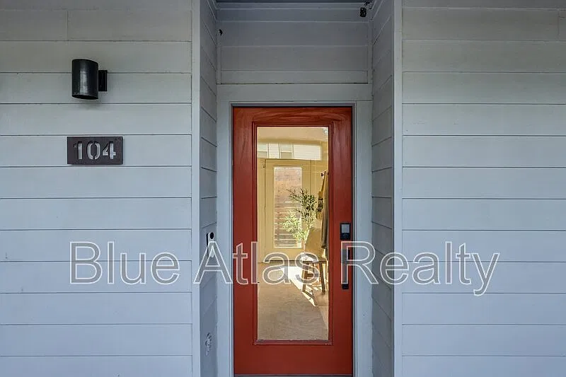 2 bed, 2.5 bath, 1800 sqft, $3,395 — Photo 3