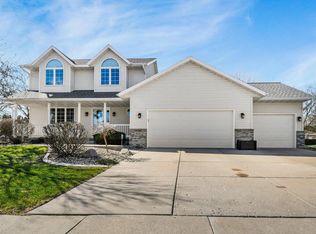 505 Lynnbrook Dr, Deforest, WI 53532