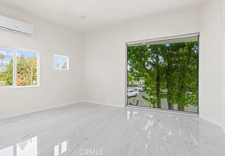 1580 San Bernardino Pl — Photo 15