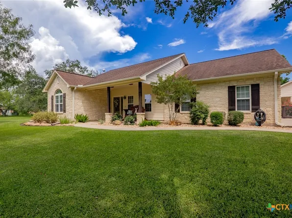 21 Lakeoak, Victoria, TX 77905