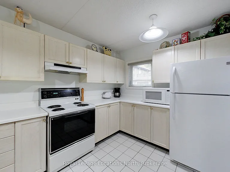 398 Mariners Way #4 — Photo 12