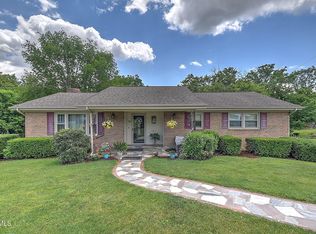 459 McArthur Cir, Bristol, VA 24201