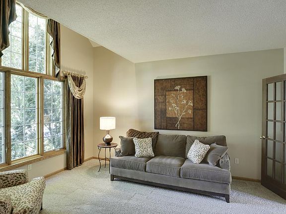 4th image of 4672 Fairway Hills Dr