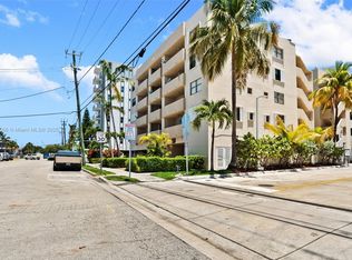 Bay Plaza Condo, Miami Beach, FL 33141
