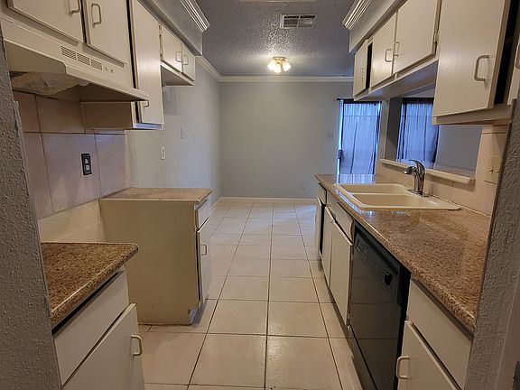 5th image of 12842 Bay Cedar Dr