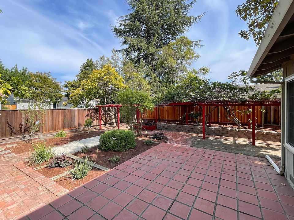 1st image of 1066 Marigold Ct