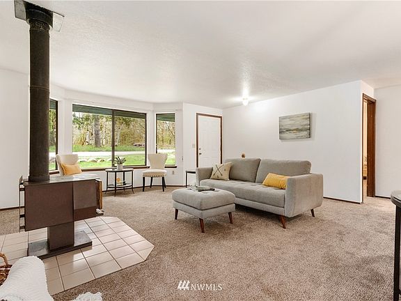 5th image of 15808 122nd Ave NW #15808