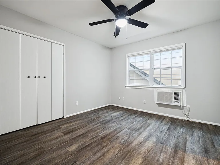 2202 Park Street — Photo 6