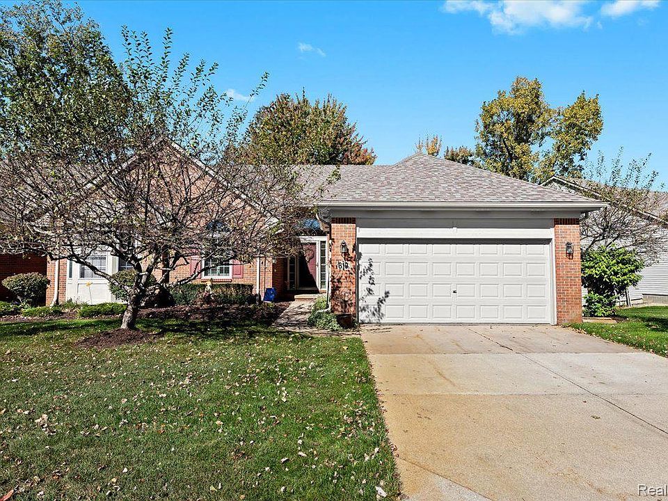 1st image of 819 Woodhaven Dr