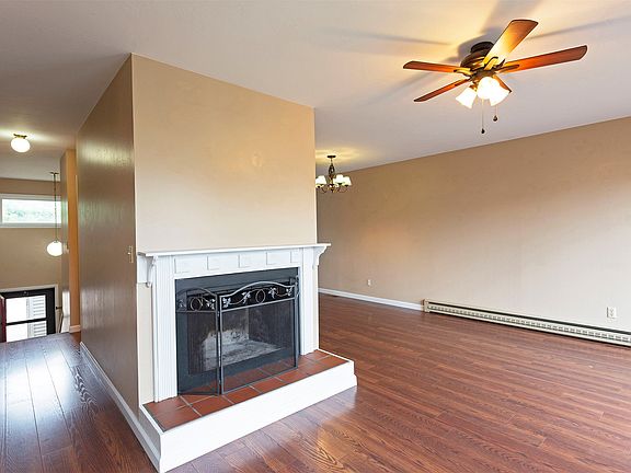 3rd image of 2340 55th St APT 20