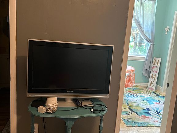 2nd image of 1355 36th Ave