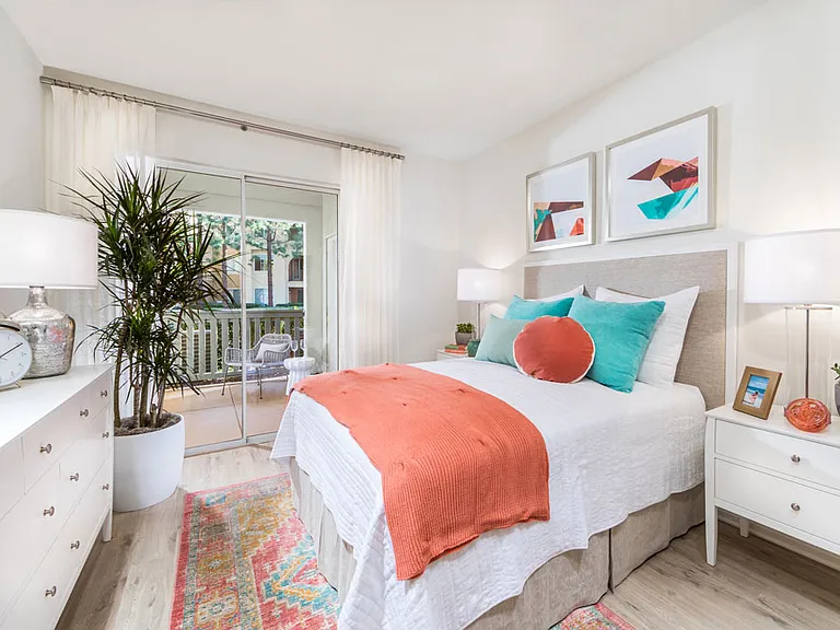 Newport Ridge Apartment Homes — Photo 4
