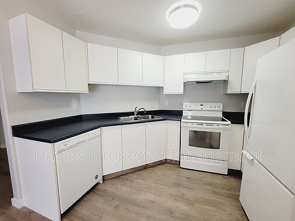 2nd image of 10827 85th Ave NW #102