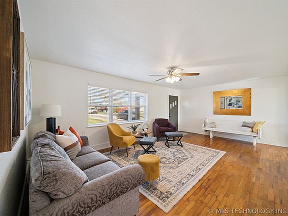 3rd image of 11 Roping St