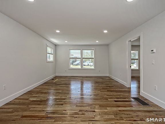 4th image of 233 Chapel Street