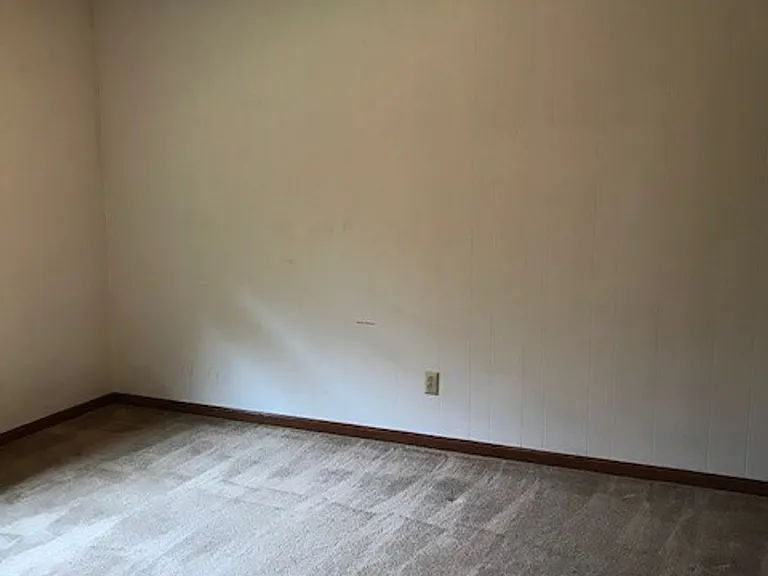 1500 Narrow Ln — Photo 2