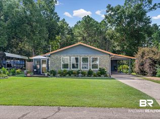 1222 Chagrin Dr, Lillian, AL 36549